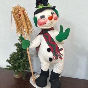 Annalee Mobilitee Dolls 18” Snowman with Broom – Vintage Christmas Decoration
